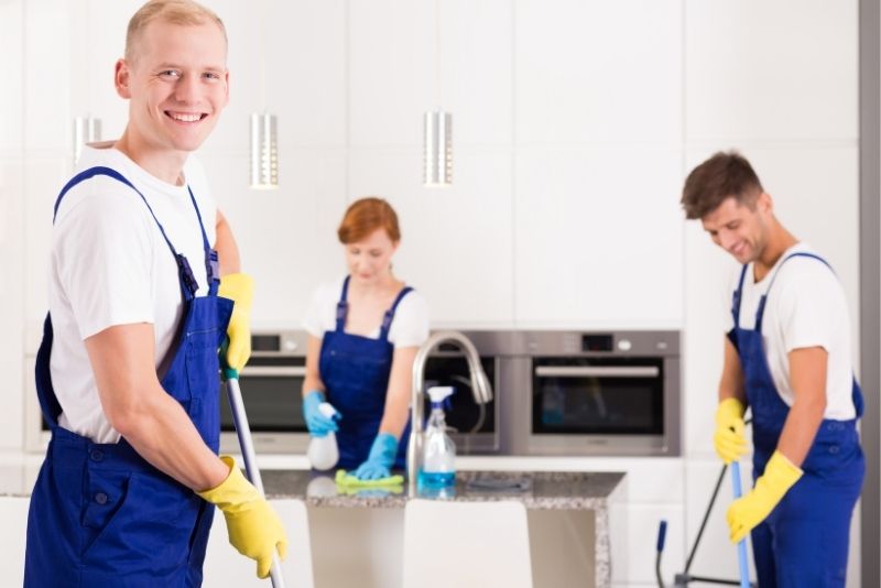 Deep cleaning in the kitchen